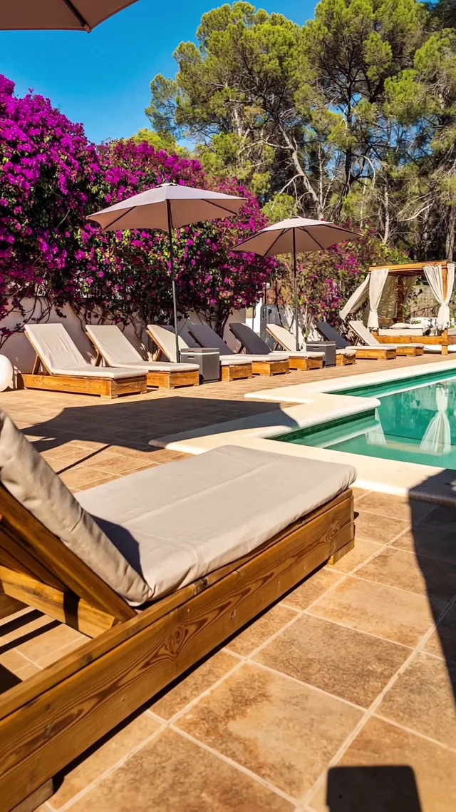 STILVISTA poolside lifestyle reel with sunbed, swimming pool, umbrellas and landscaping